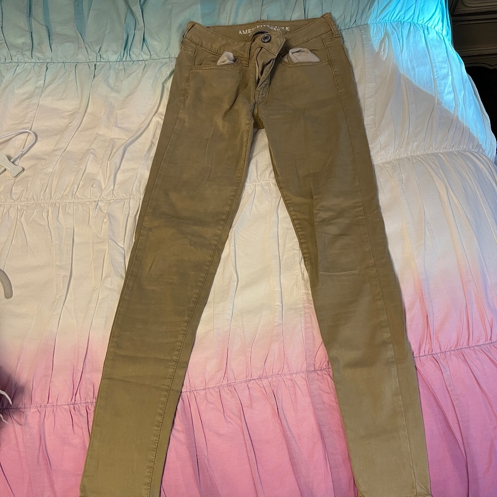 American Eagle khaki jegging